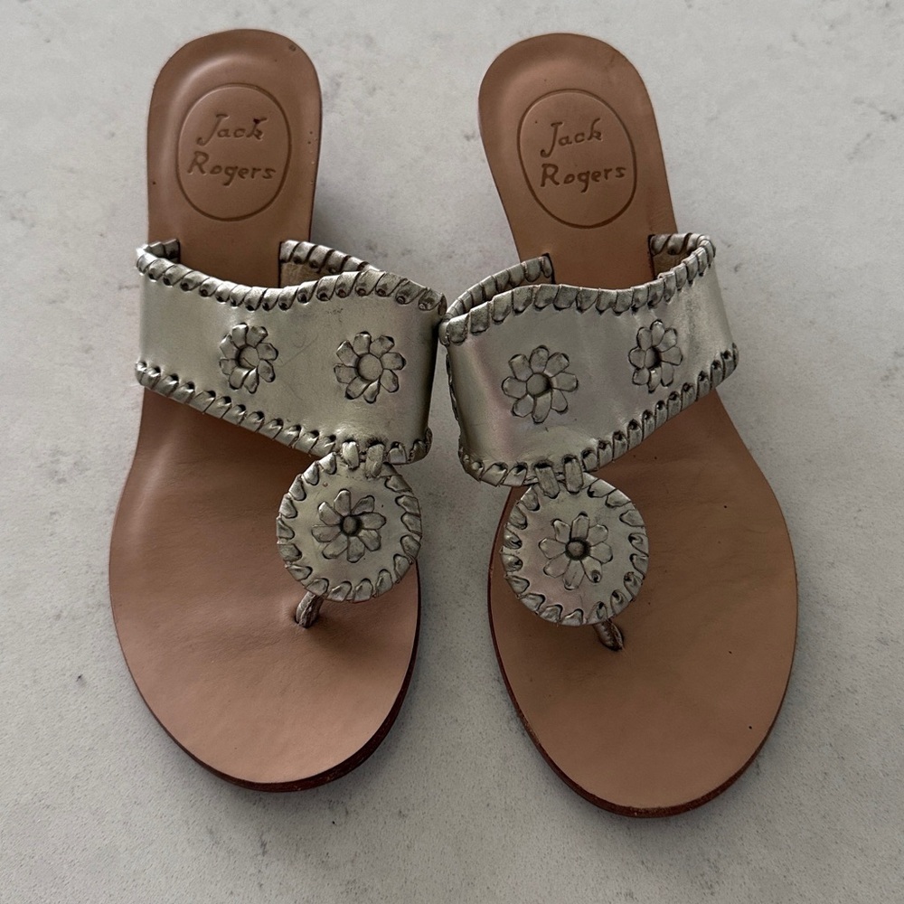 Jack Rogers Capri Women US 6 Gold Sandals - Picture 2 of 4